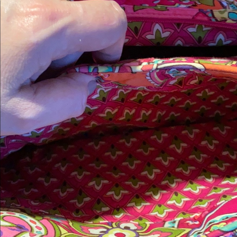 Vera Bradley pink floral shoulder bag . - Picture 4 of 5